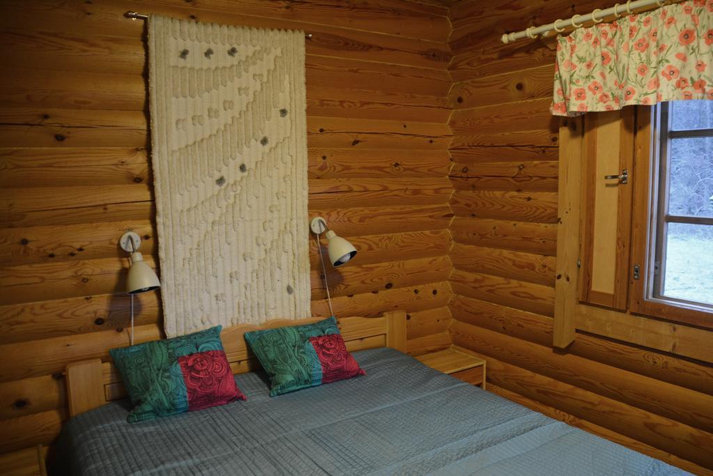 Lomapesae Cottages Pertunmaa Rom bilde