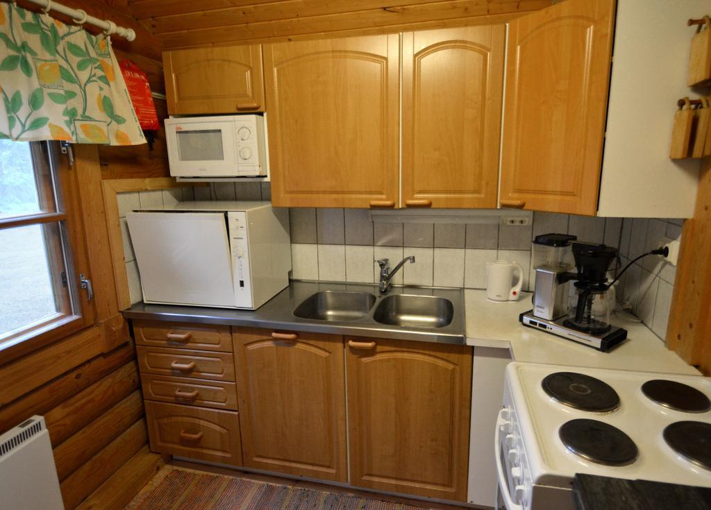 Lomapesae Cottages Pertunmaa Rom bilde