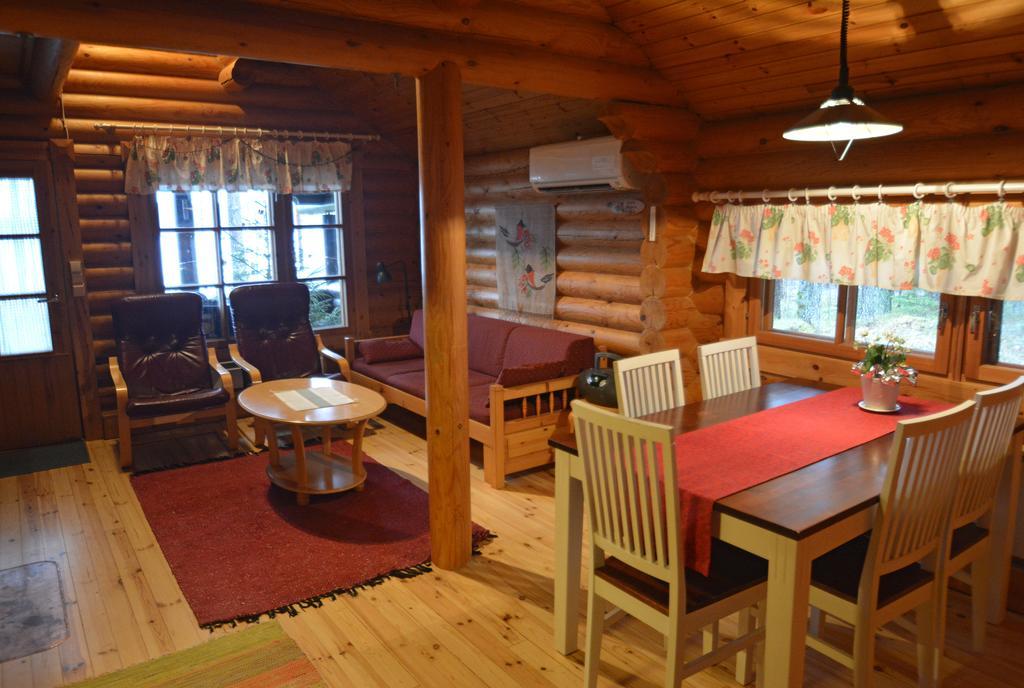 Lomapesae Cottages Pertunmaa Rom bilde