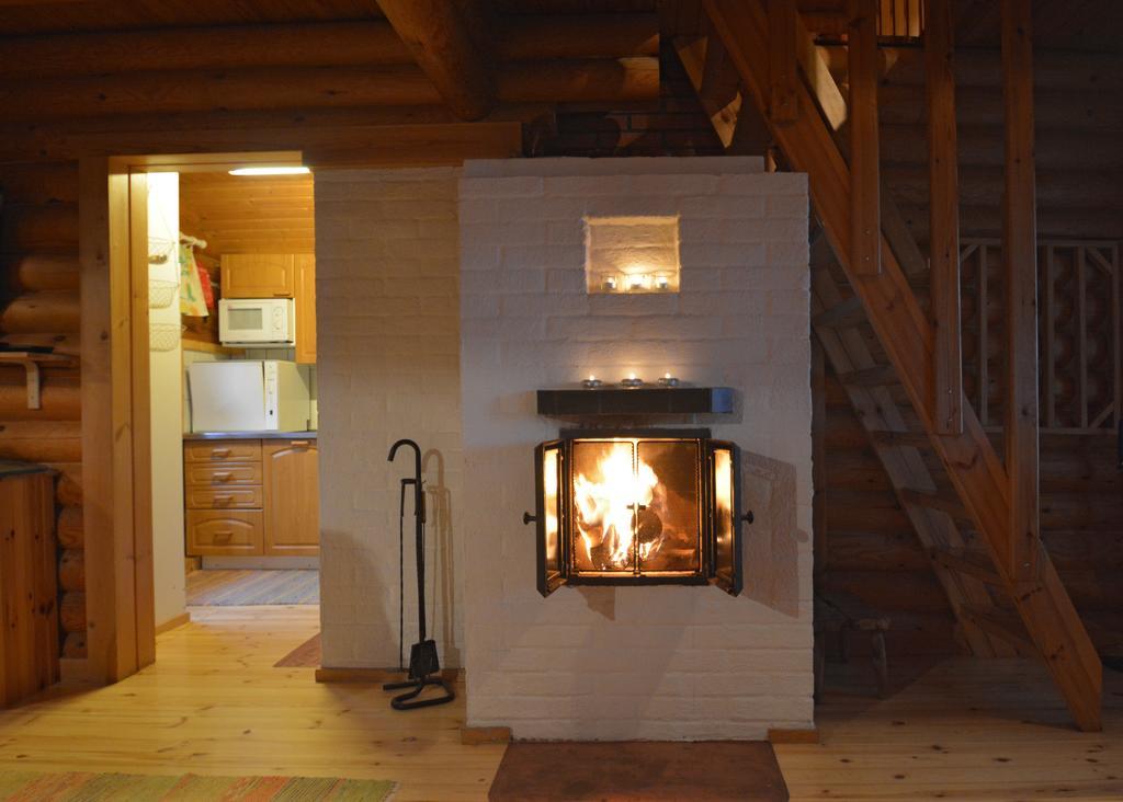 Lomapesae Cottages Pertunmaa Rom bilde